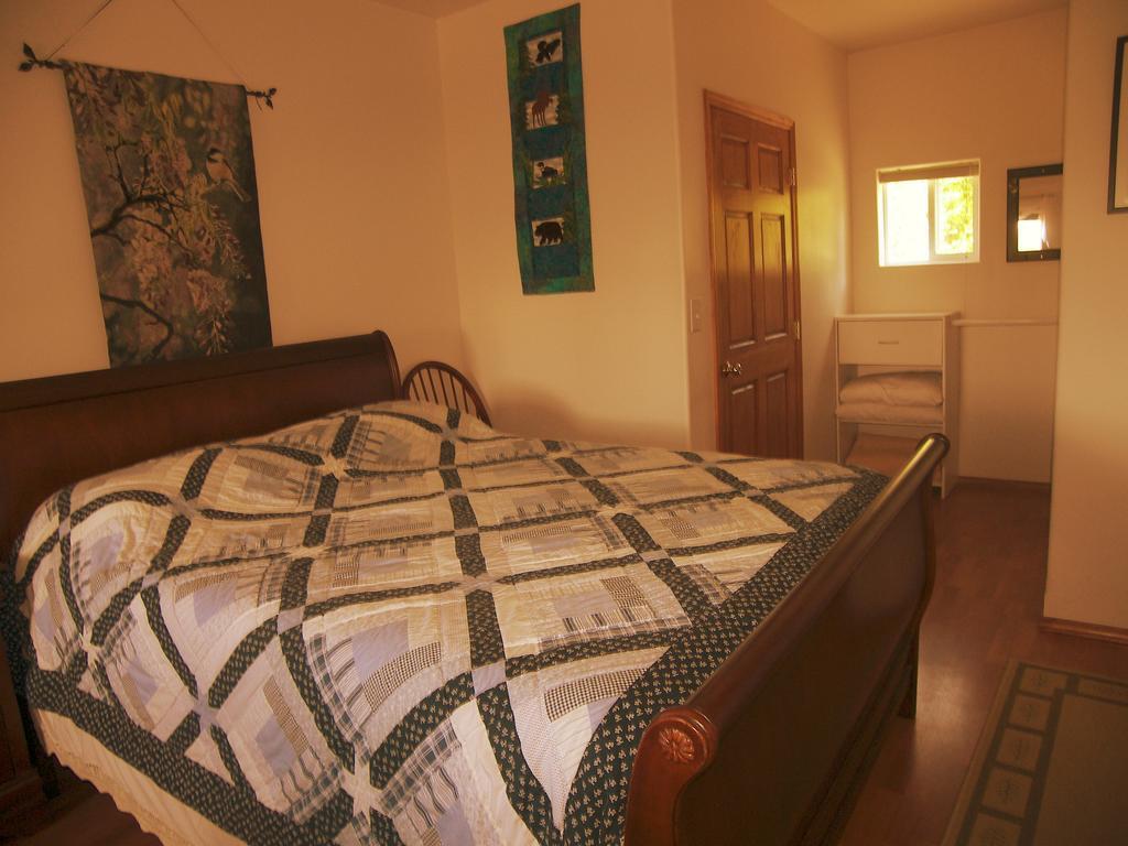 Grace And Bill'S Freedom Hills B&B タルキートナ エクステリア 写真